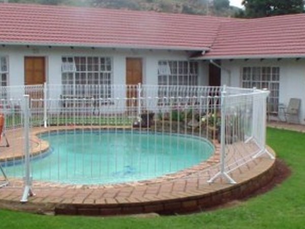 Acorn &amp; Summit Guest House