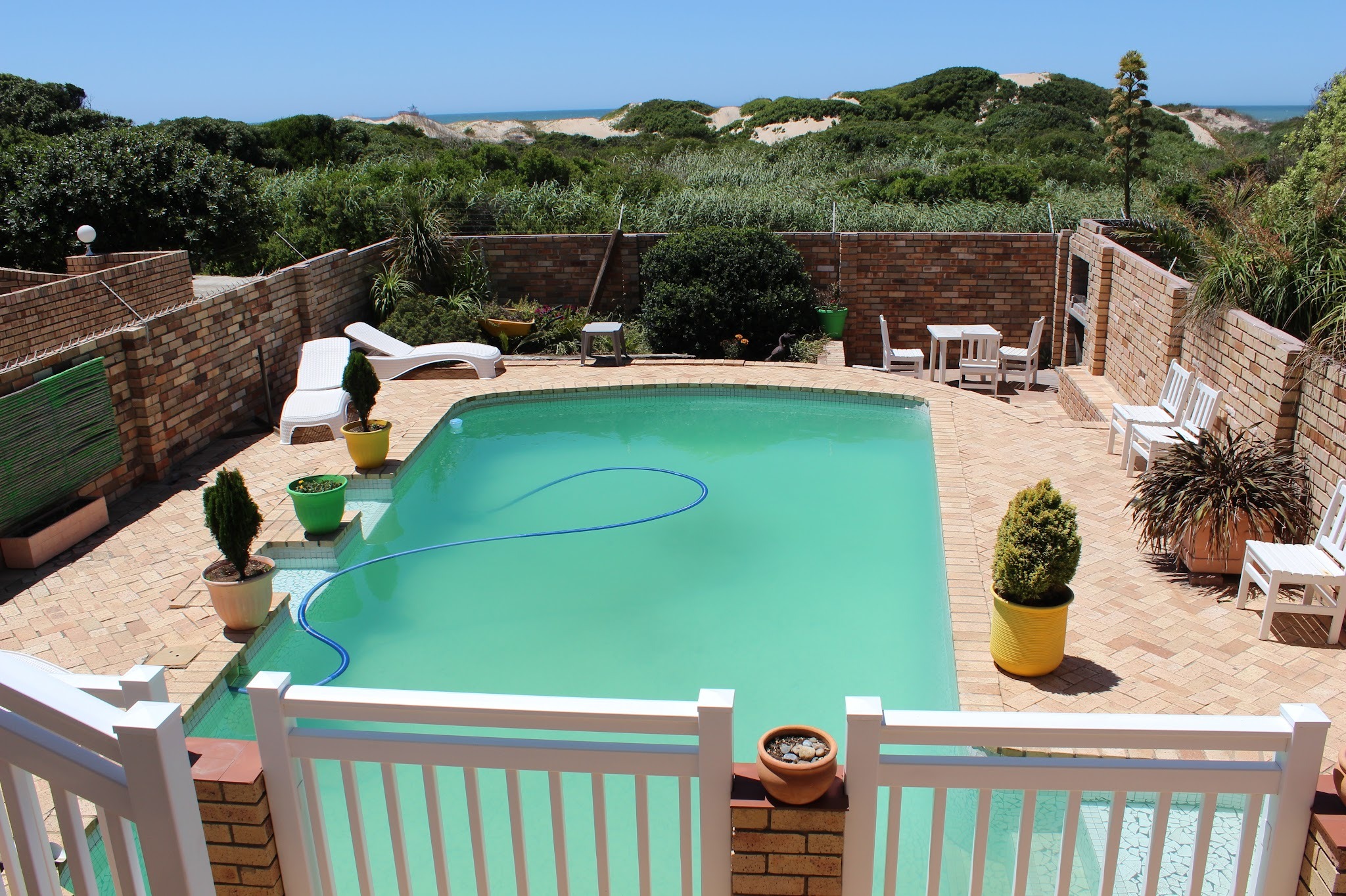 Bluewater Beachfront Guest House — photo 3