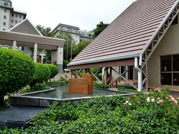 Courtyard Hotel Sandton