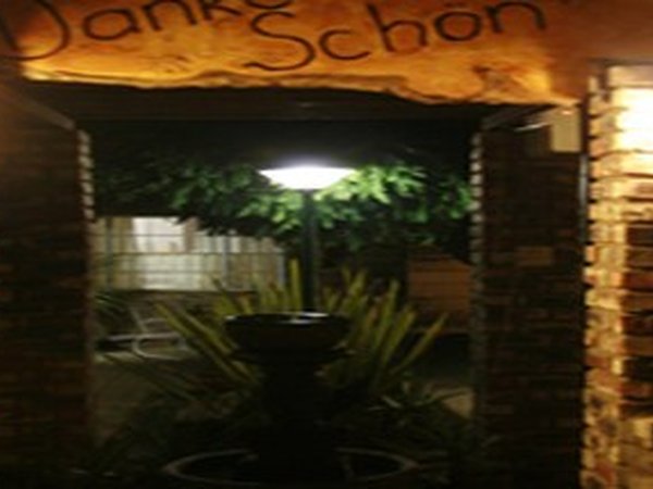 Danke Schon Guest House &amp; Caravan Park