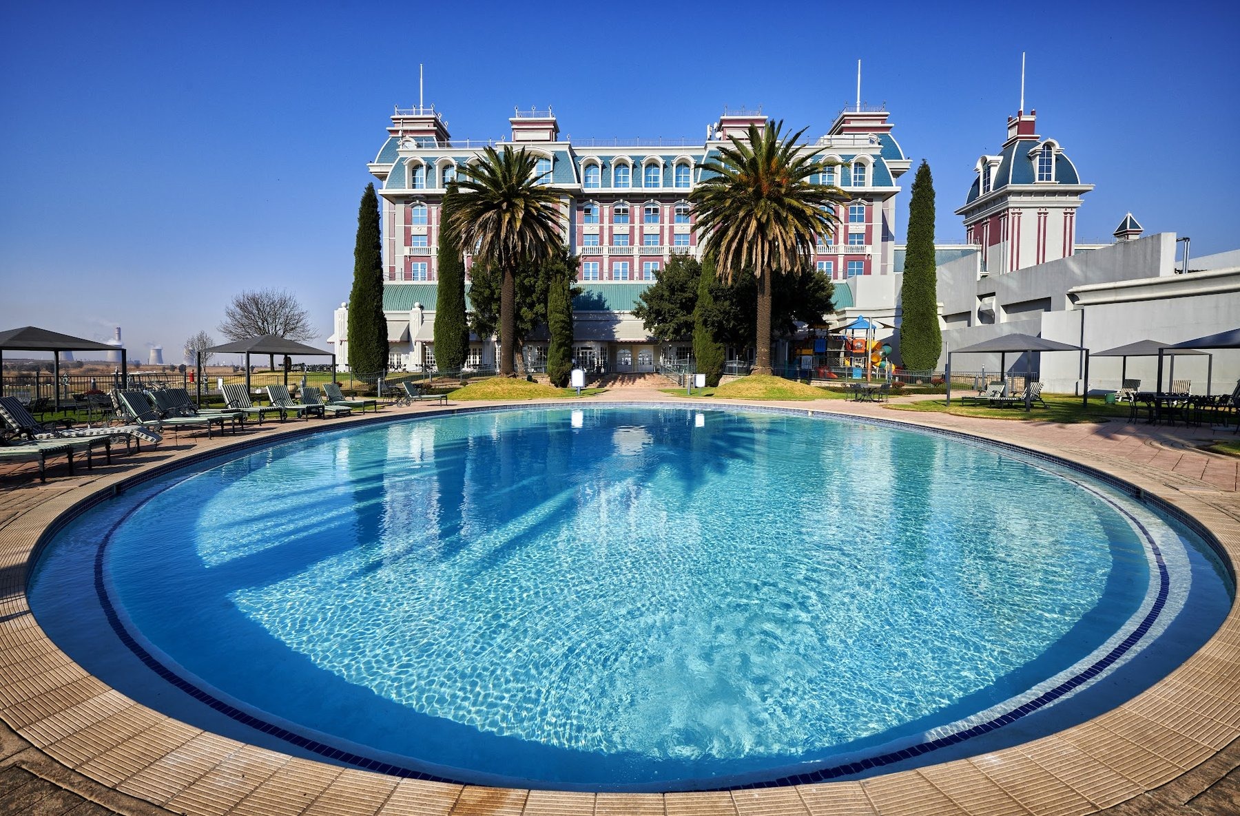 Graceland Hotel Casino & Country Club — photo 2