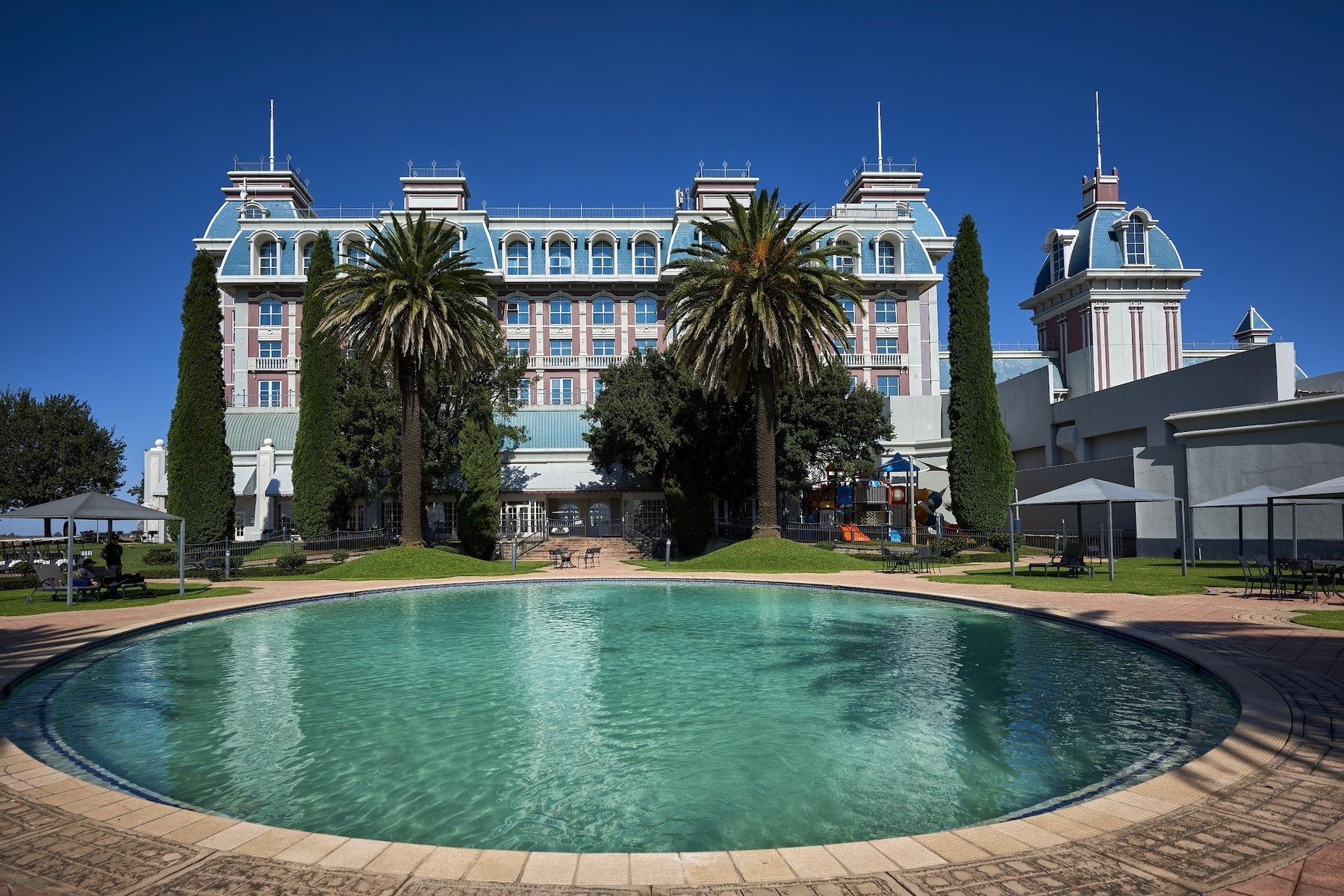 Graceland Hotel Casino & Country Club — photo 4