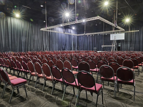 Graceland Hotel Casino & Country Club