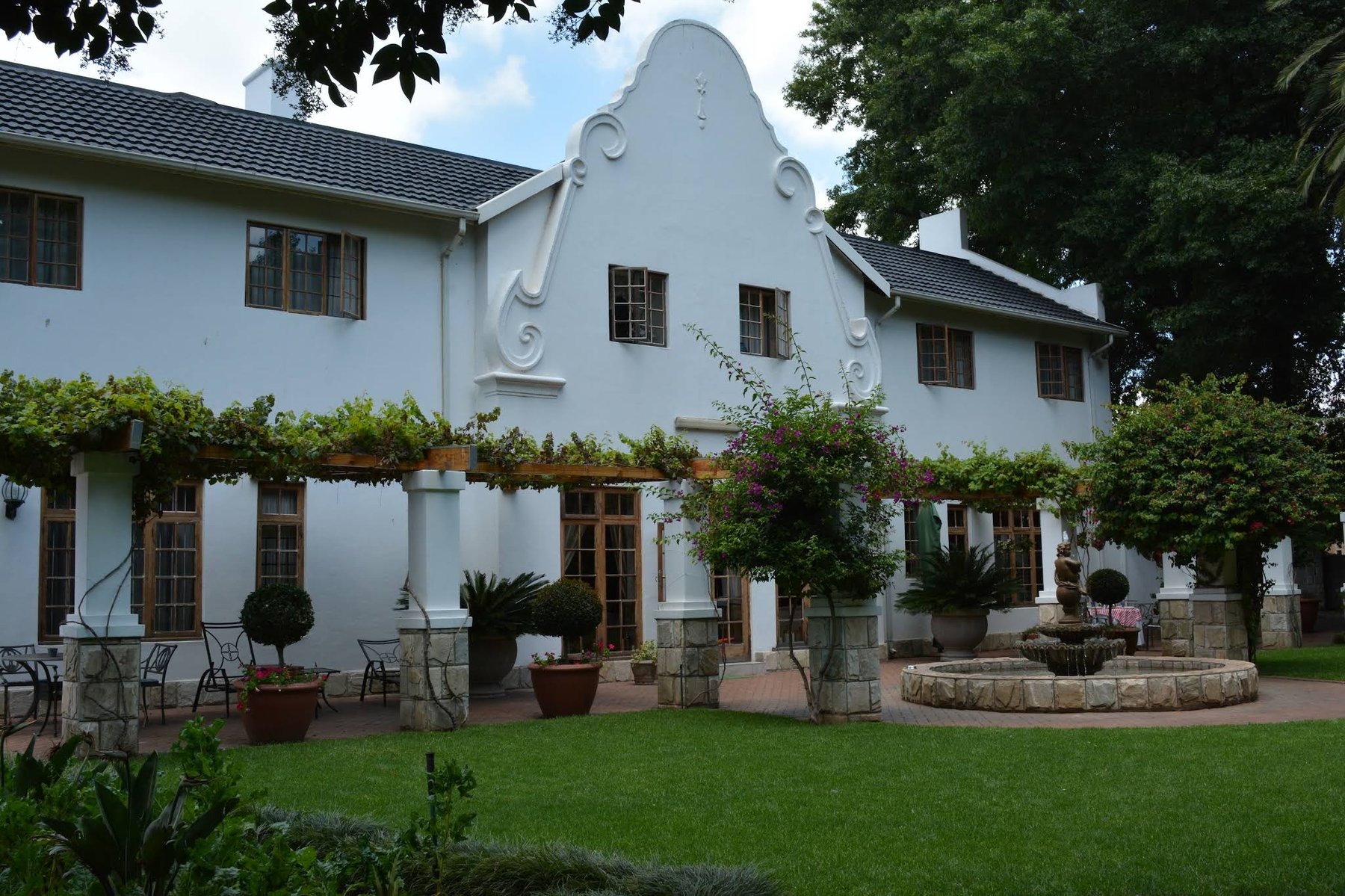 Le Chateau Guesthouse — photo 3