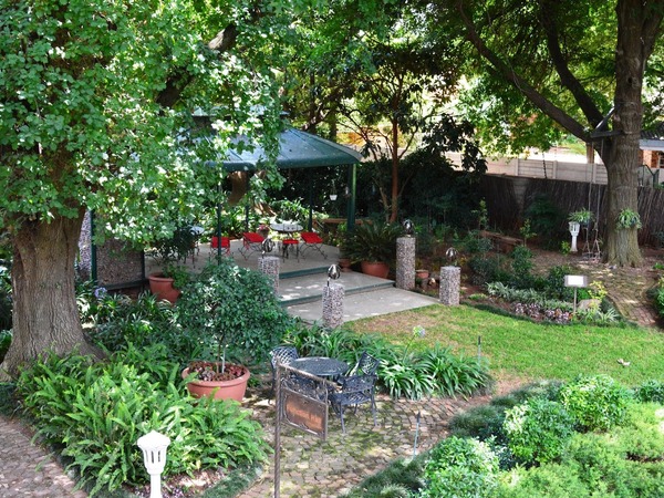 Le Chateau Guesthouse