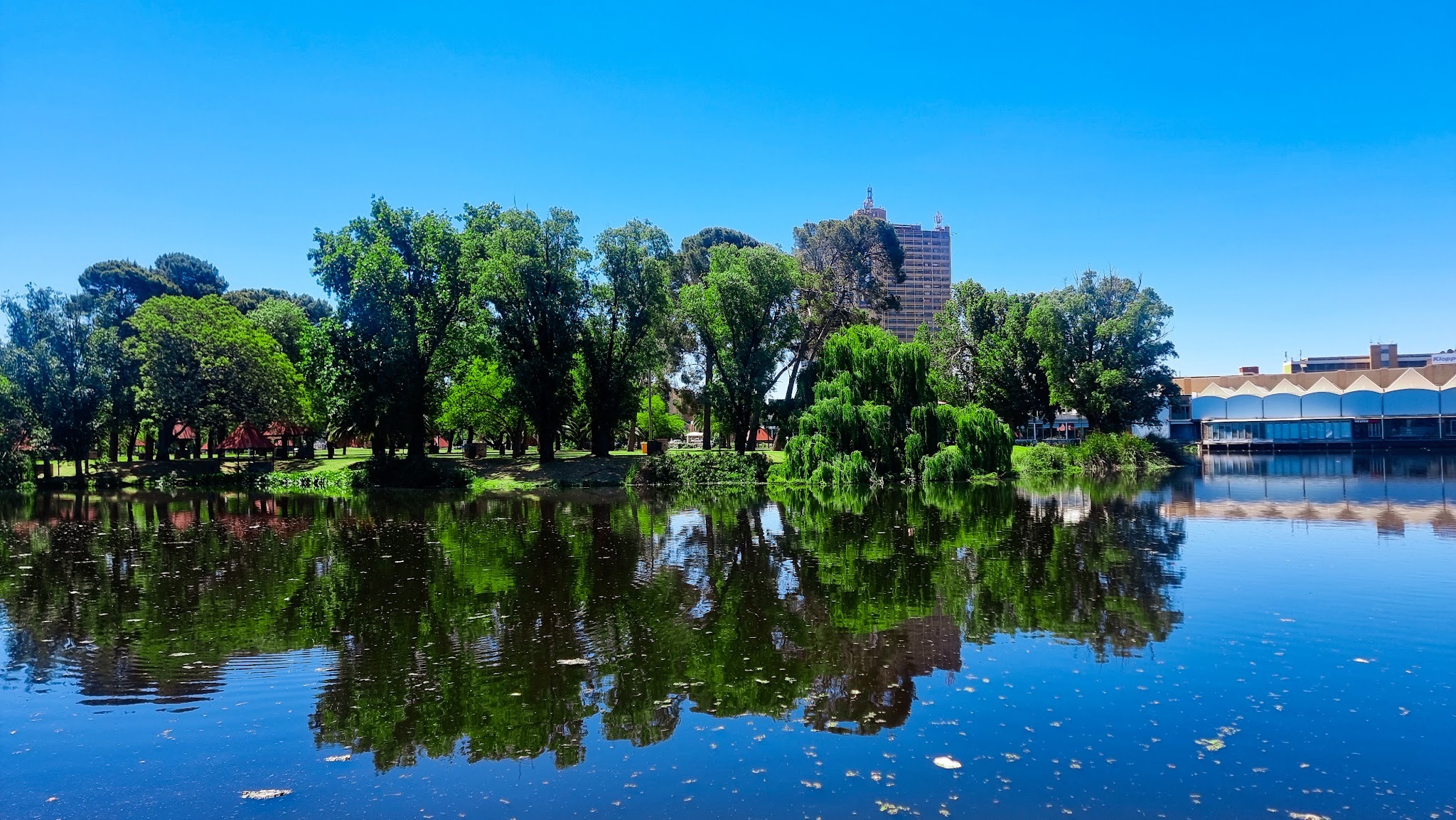 Loch Logan Waterfront Conference Centre — photo 2
