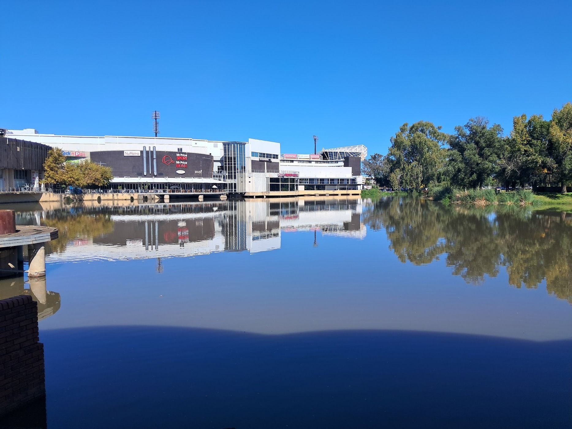Loch Logan Waterfront Conference Centre — photo 5