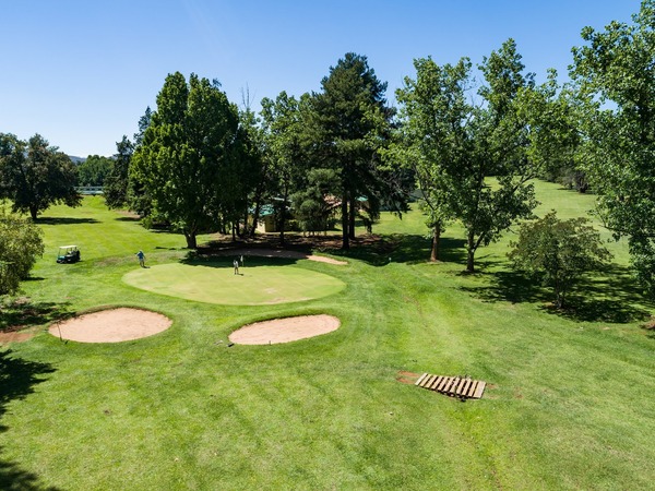 Monks Cowl Golf Resort