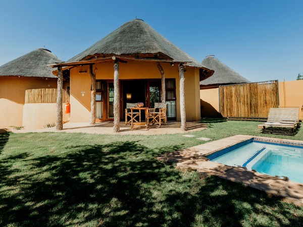 Mopane Bush Lodge