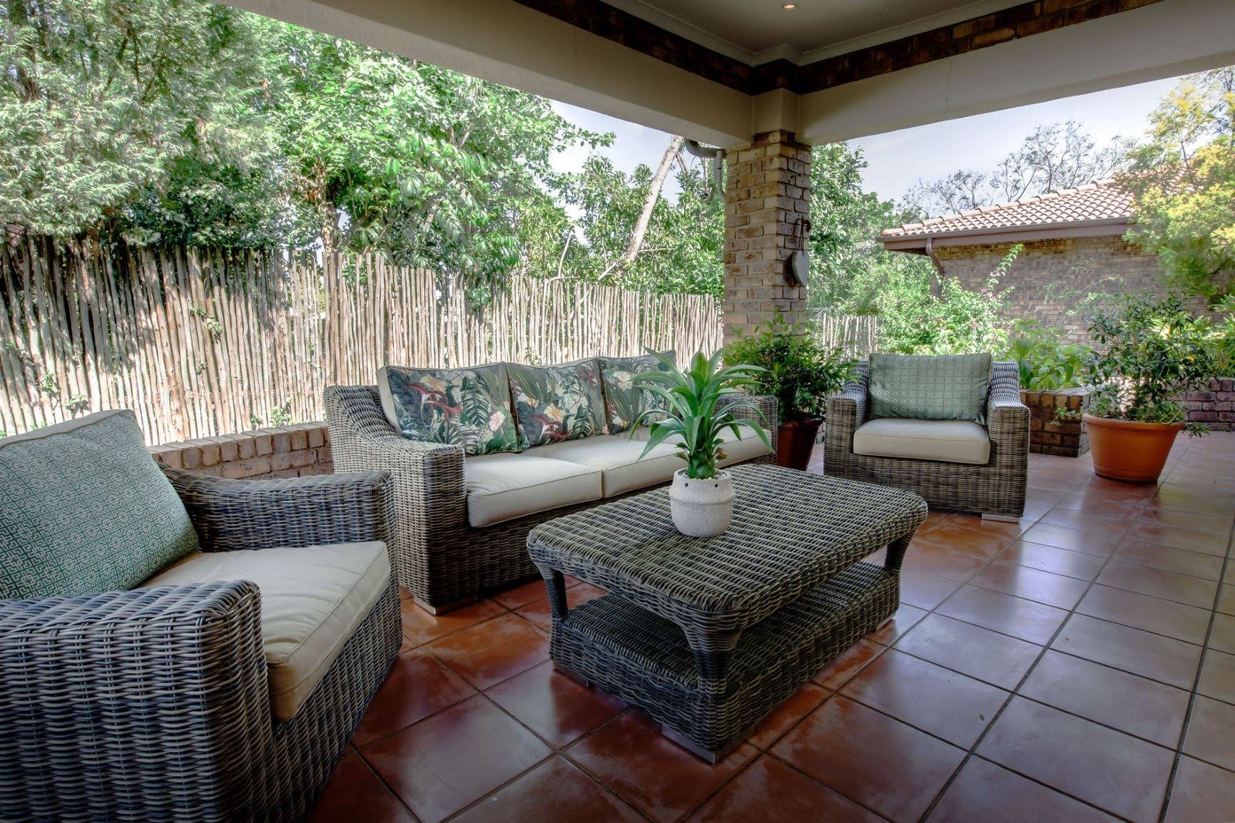 Oliver's Restaurant & Lodge — photo 2