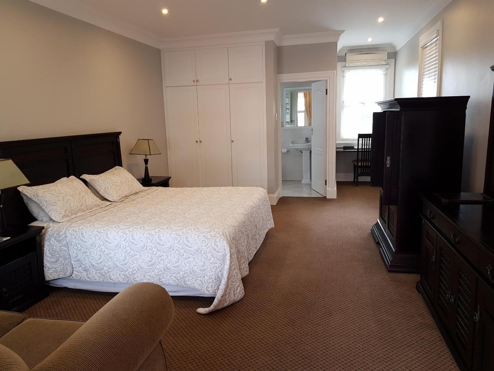 Sica’s Guesthouse — photo 4