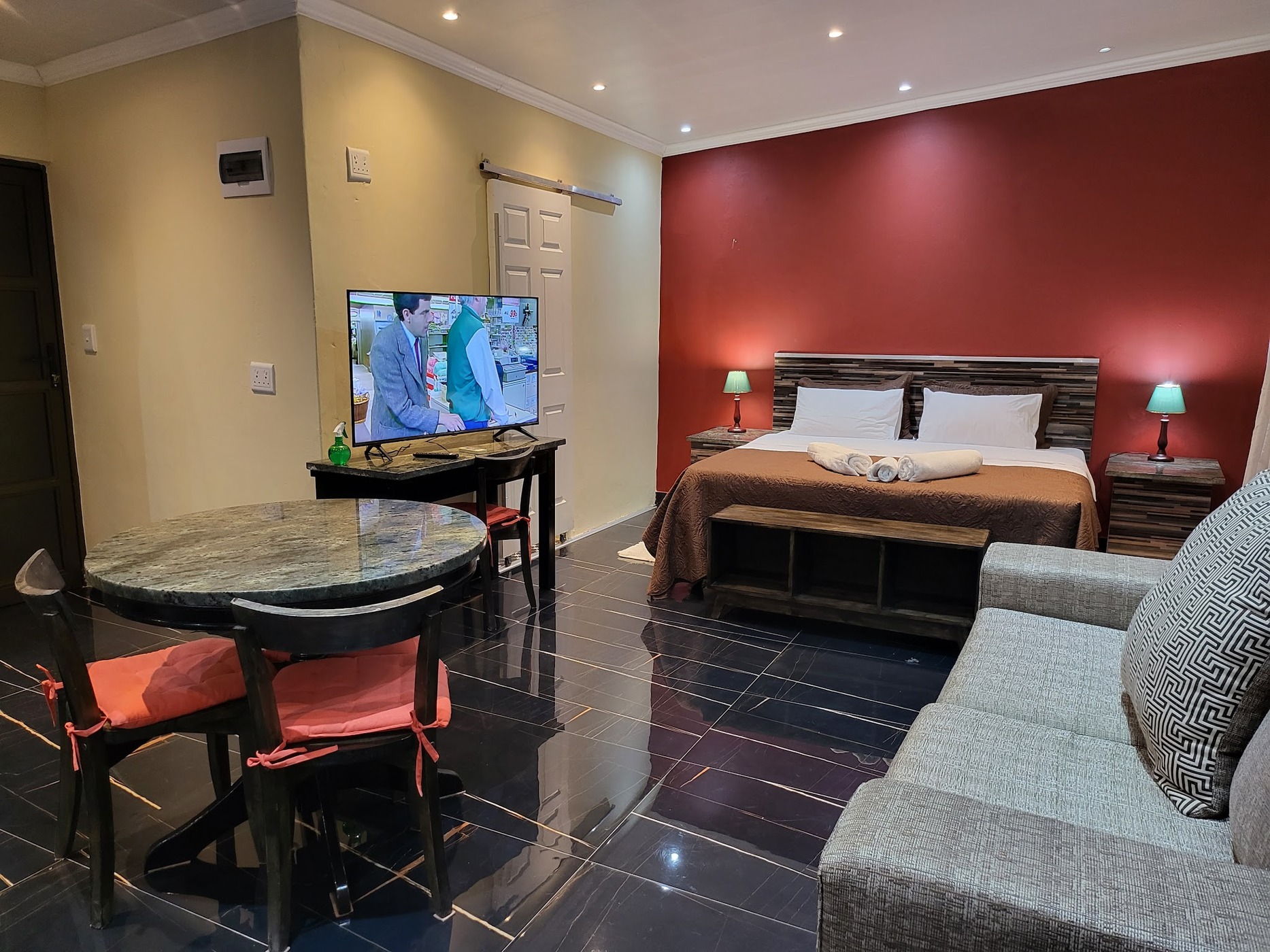 Sica's Guest House — photo 3