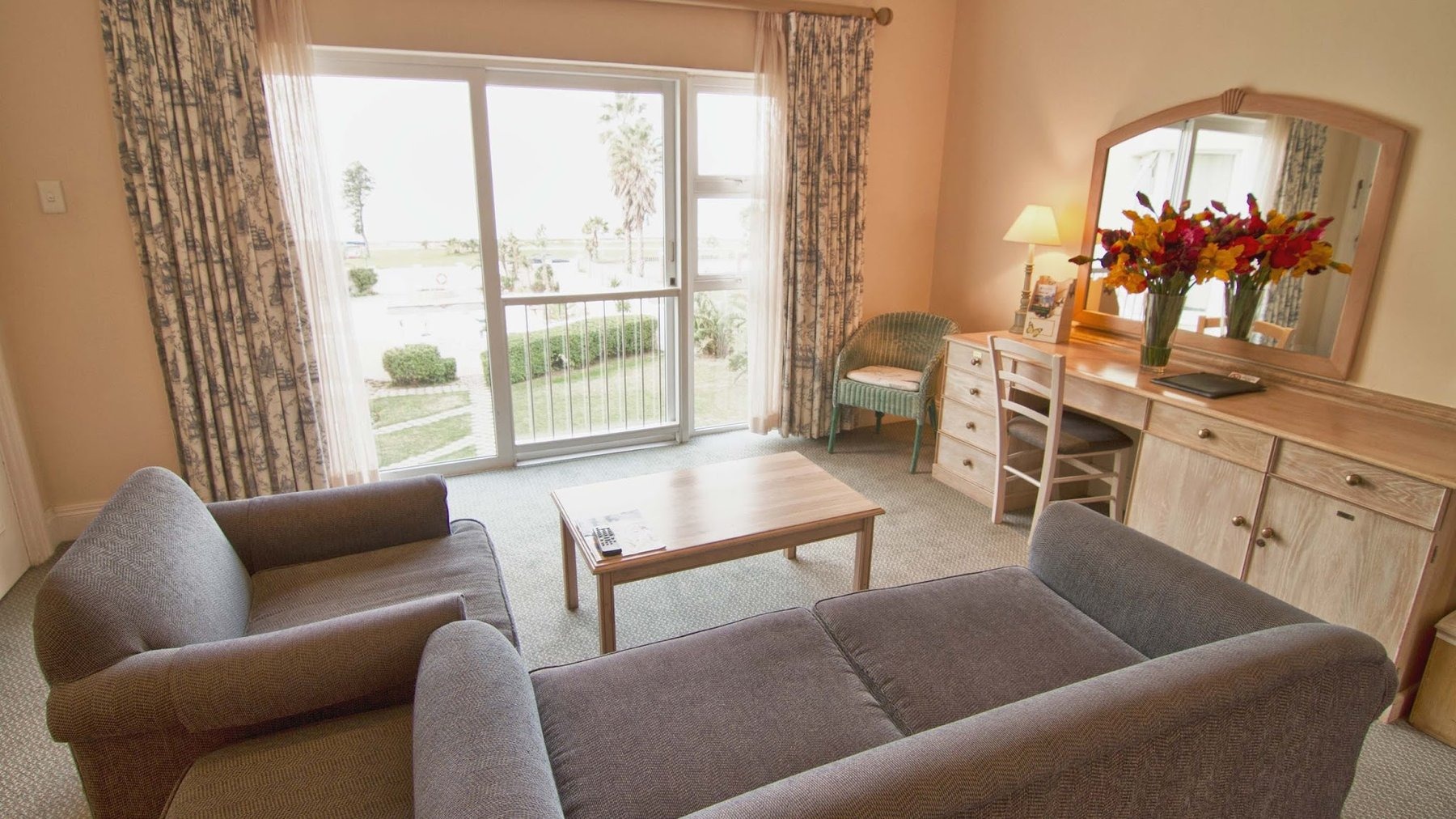 The Beach Hotel — photo 4