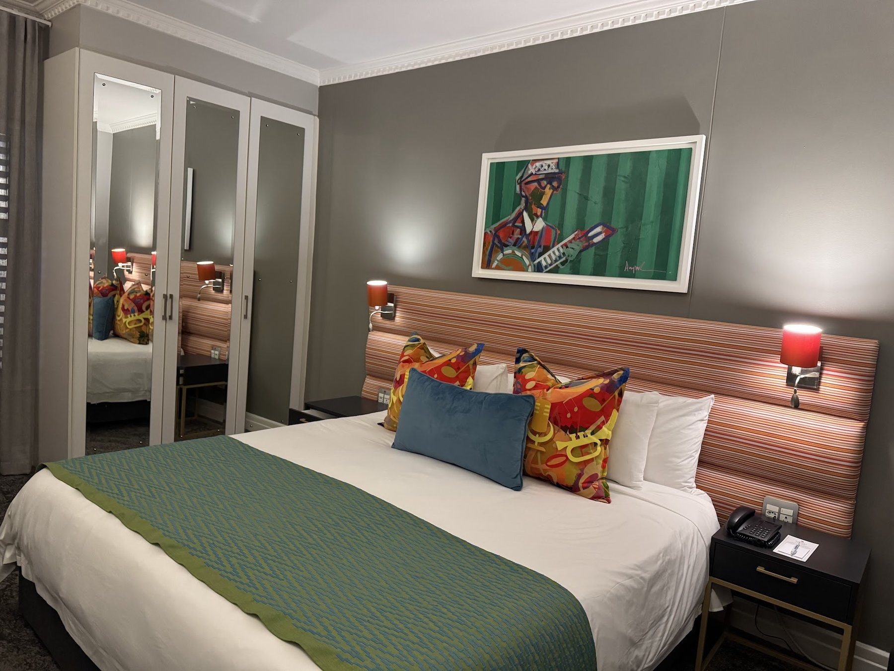 The Peninsula All-Suite Hotel — photo 2