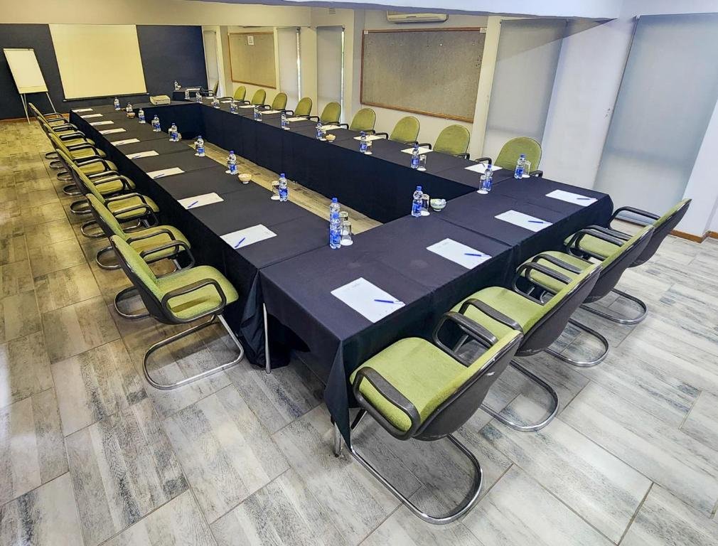The Venue Country Hotel & Spa - Boardroom-style conference room